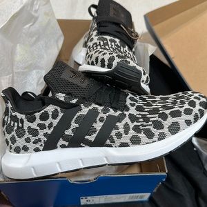 Adidas Swift Run Shoes